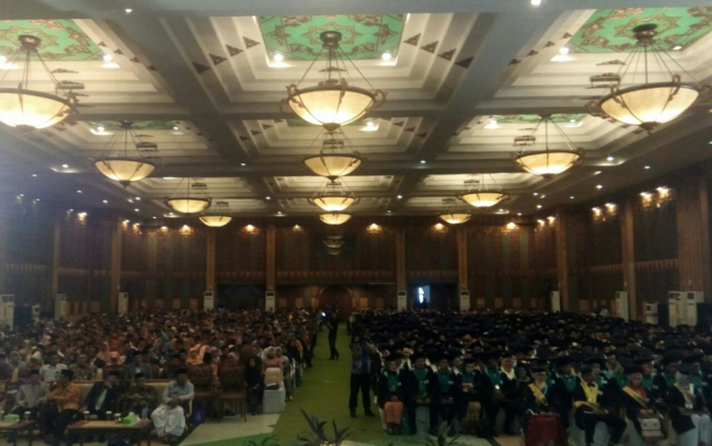 wisuda